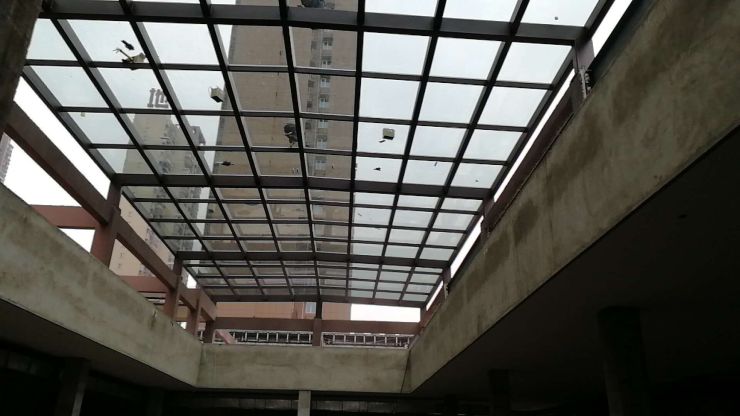 中民幸福里雨棚